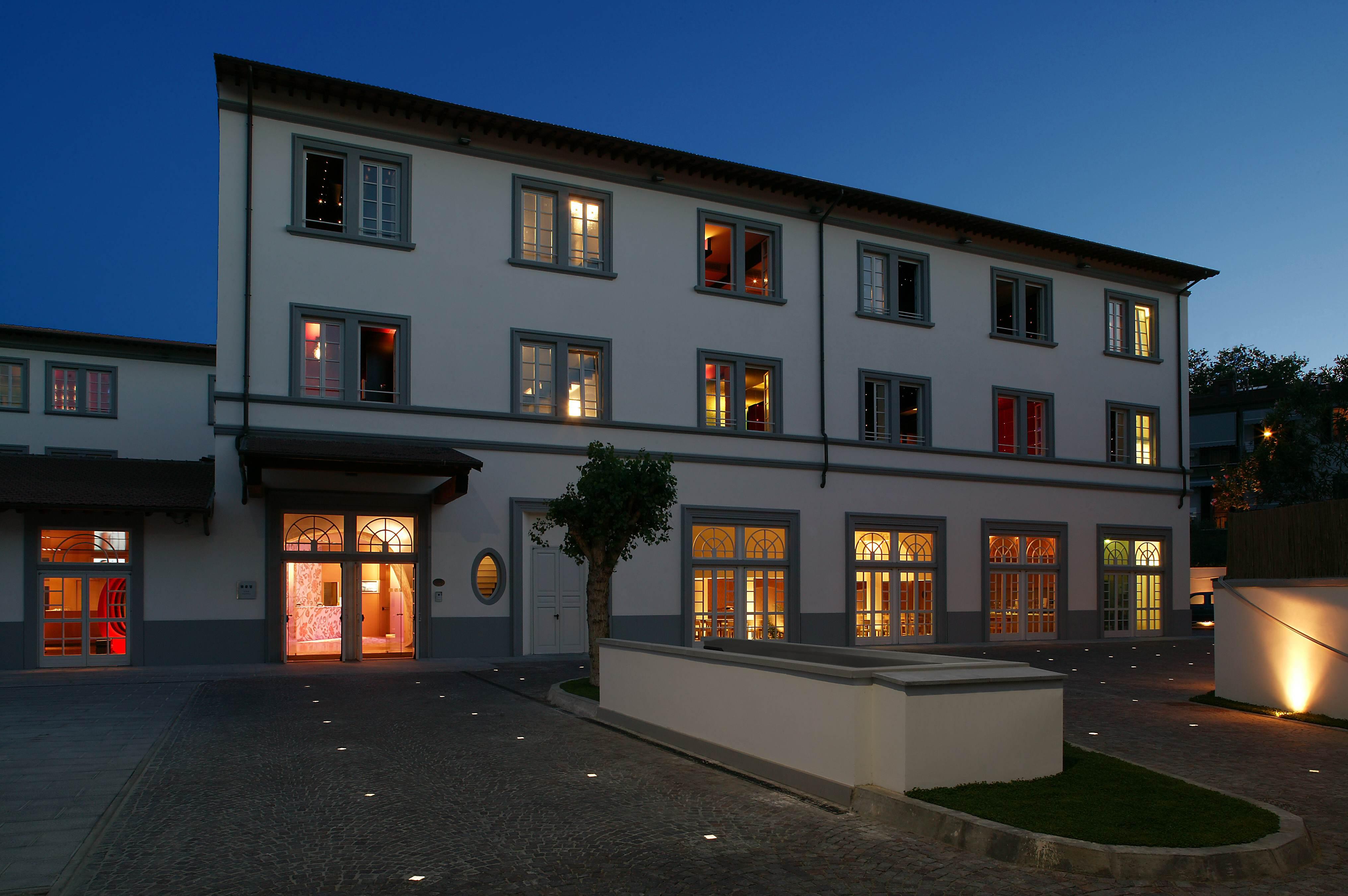Una Hotels Vittoria Firenze Bagian luar foto